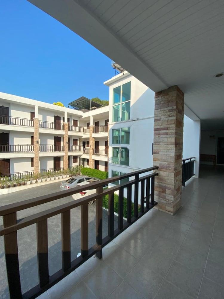 Mm Hill Koh Samui Hotel - Sha Certified Чавенг Экстерьер фото